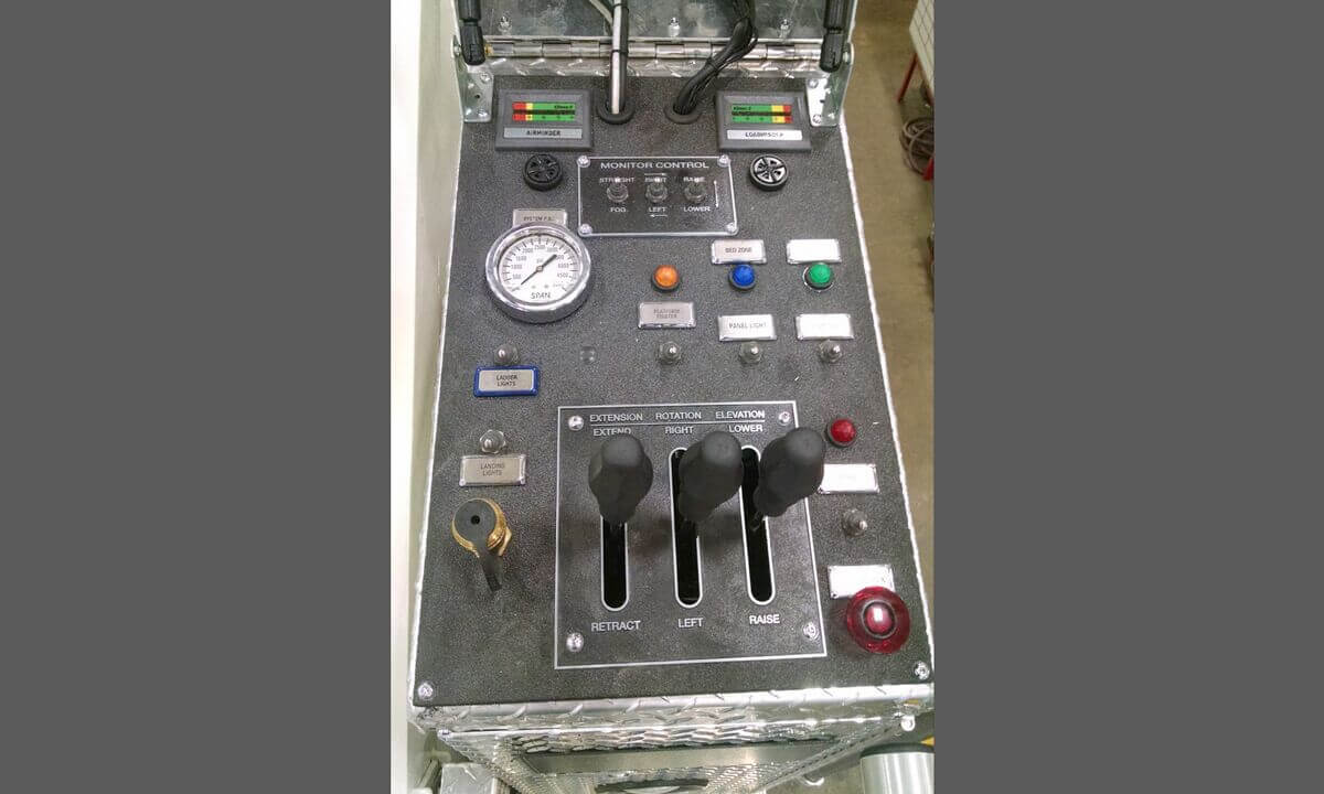 Clean, Easy-to-use Controls